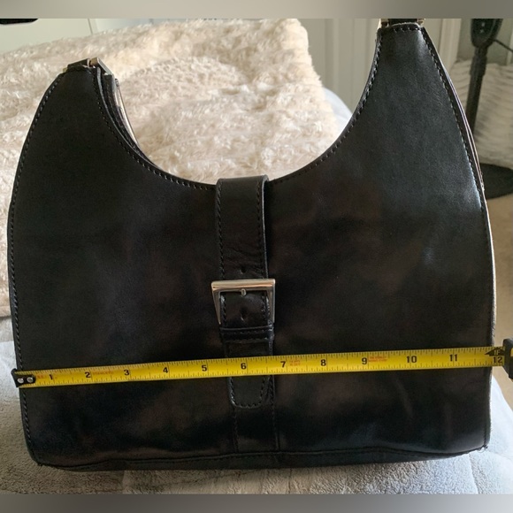 Black leather purse handmade in Italy that has Gucci style that everybody loves. - Picture 8 of 9